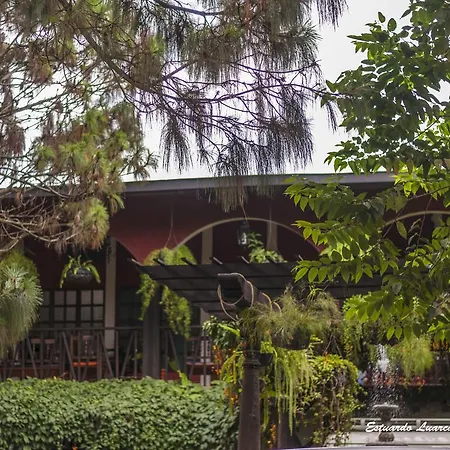 Hotel Santa Ana